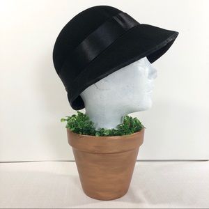 Black felt vintage looking hat